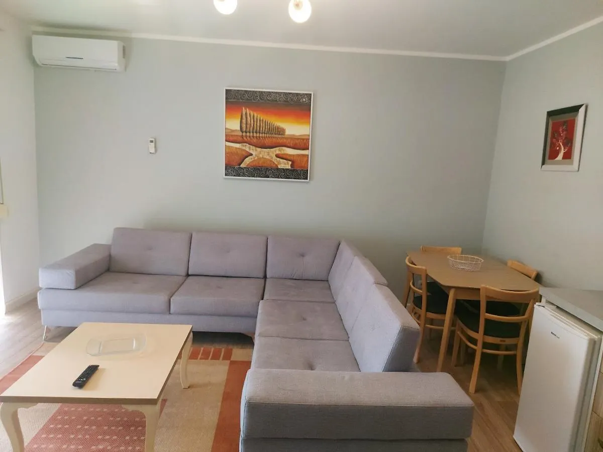 Bral Apartment 6 Durres